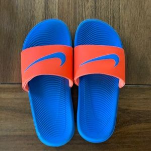 Nike slides